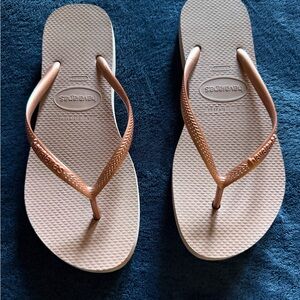 Havaianas rose gold platform  Flip Flops